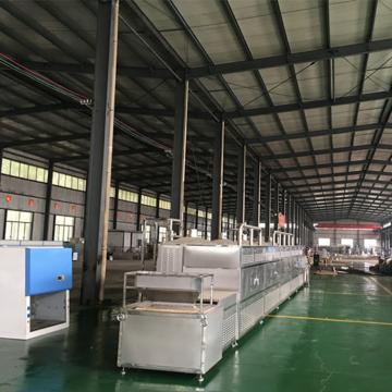 Industrial conveyor belt type microwave tea leaf drying machine